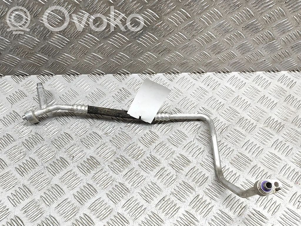 Ilmastointilaitteen putki (A/C)   9335483