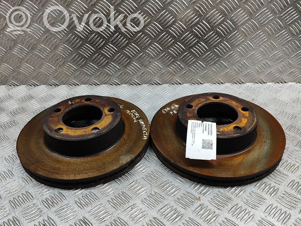 Opel Movano C Etujarrulevy 