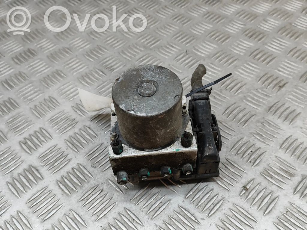 Bomba de ABS   589204D000