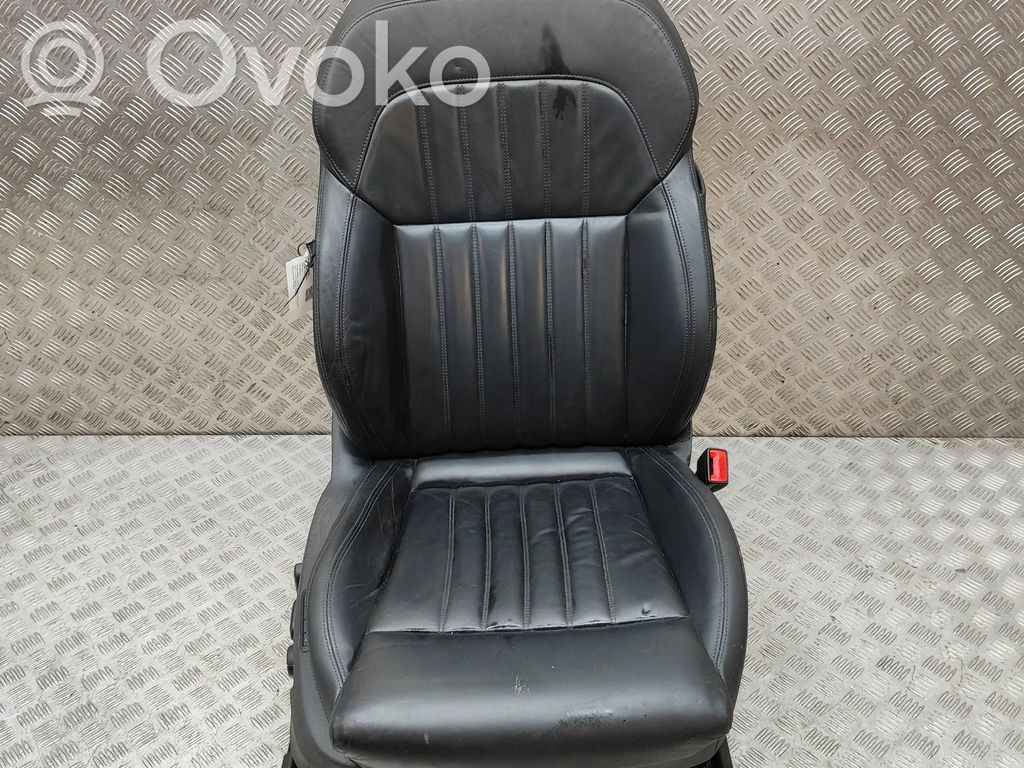 Skoda Superb B8 (3V) Fotel przedni pasażera 