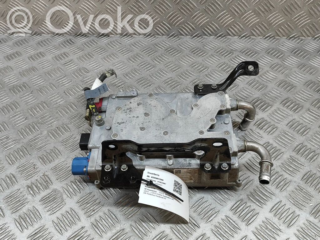 Convertitore di tensione inverter   102866500B