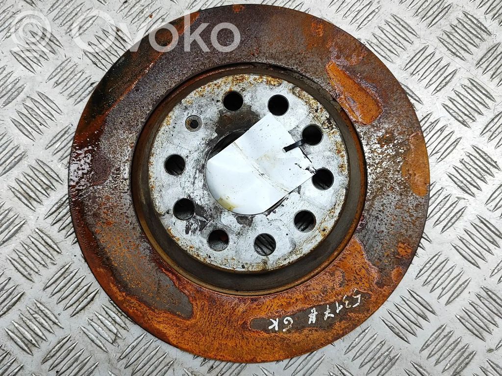 Volkswagen PASSAT B8 Tarcza hamulca tylnego 