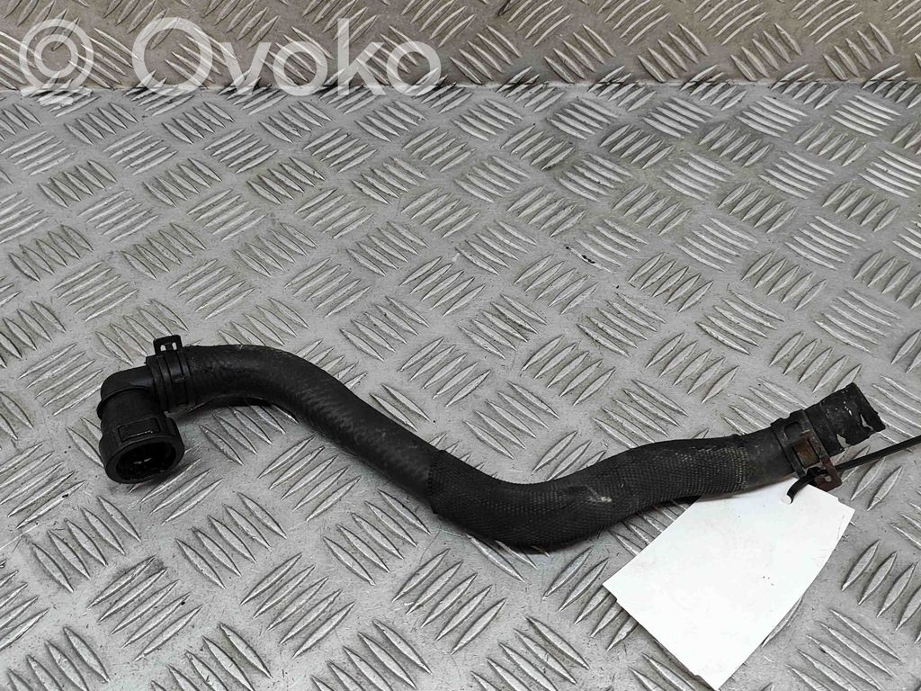 Volvo V70 Tubo flessibile del liquido di raffreddamento del motore 