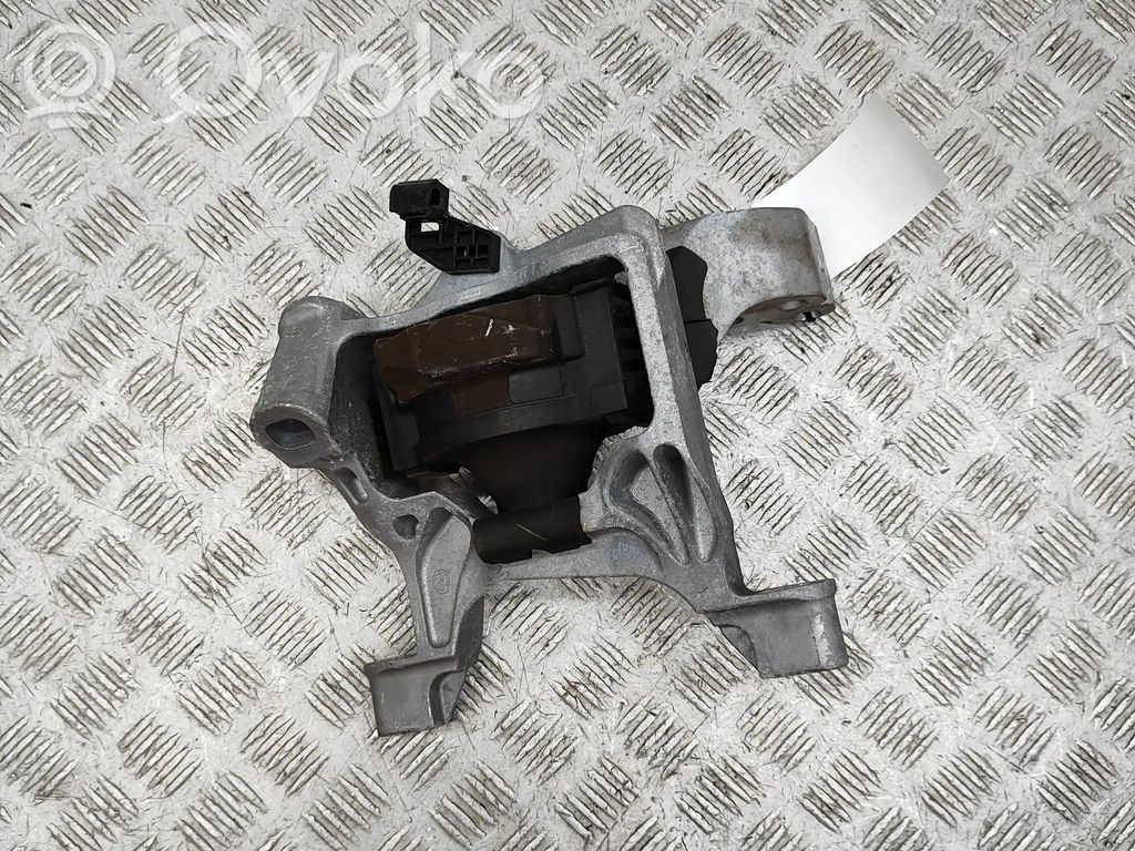 Moottorin kiinnikekorvake   K15639060