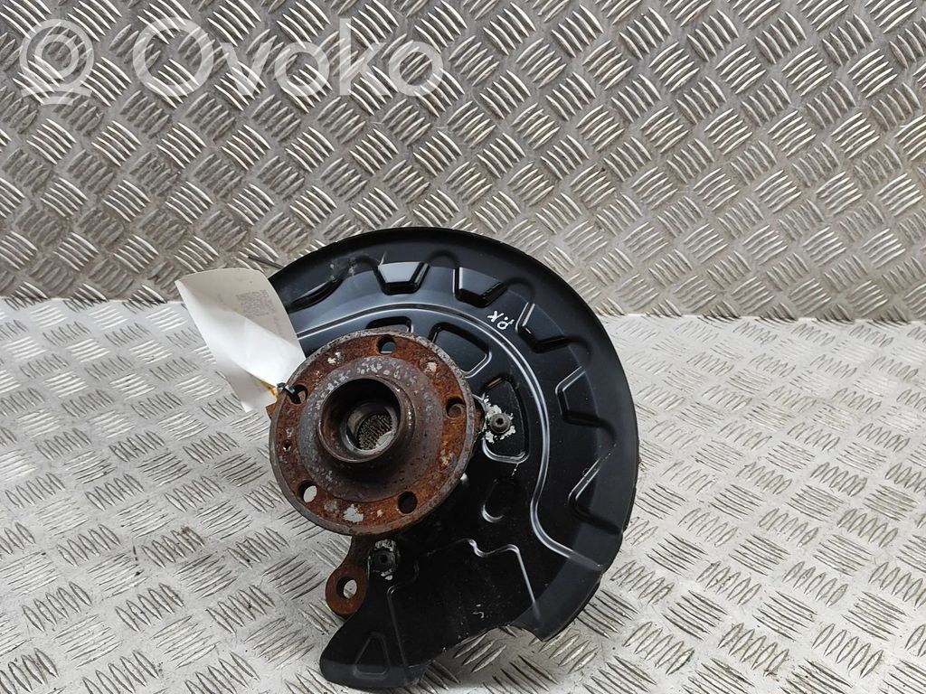 Volkswagen Golf VII Cubo de rueda delantera 