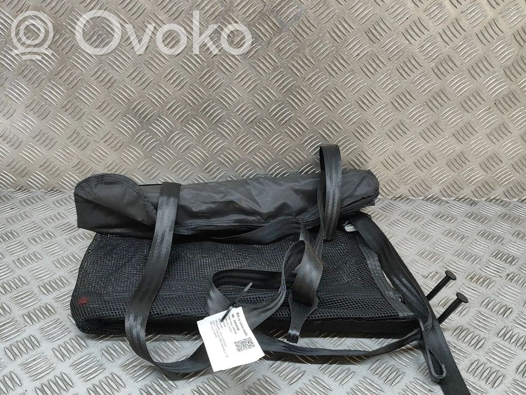 Volvo XC60 Kita salono detalė 