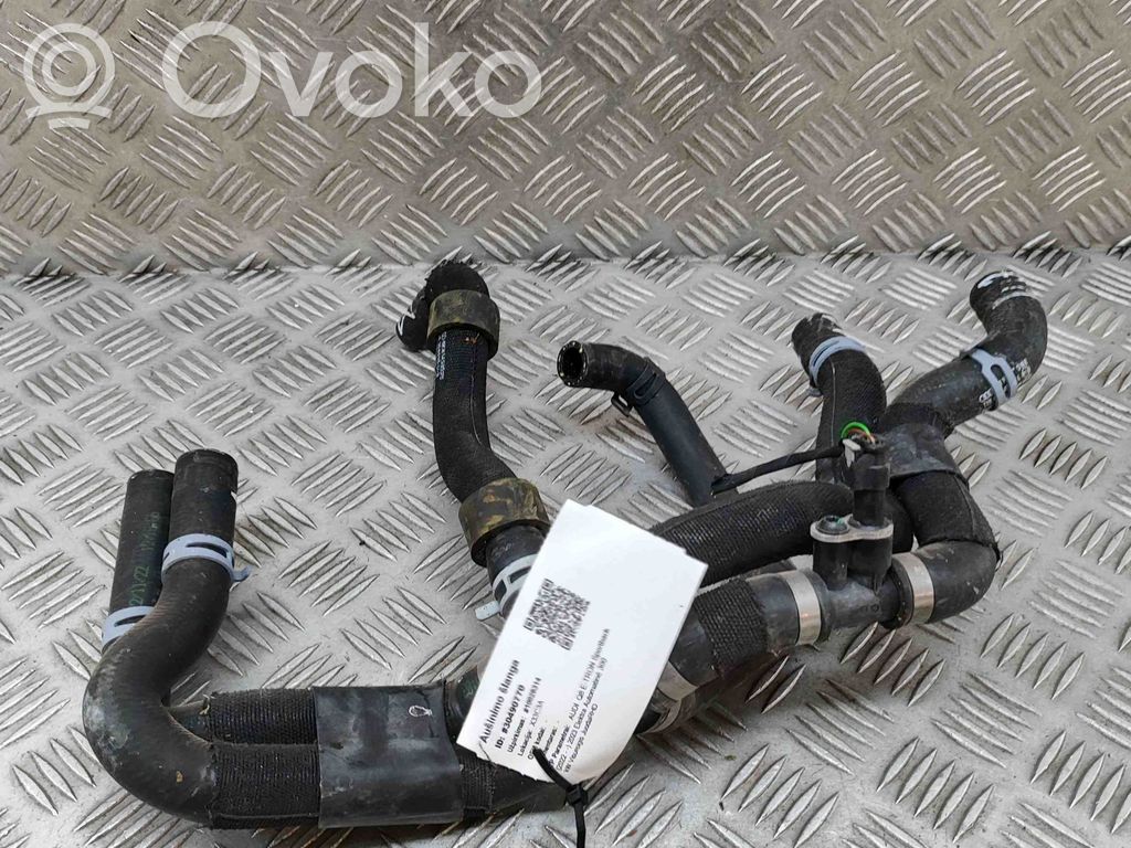 Audi Q8 Moottorin vesijäähdytyksen putki/letku 