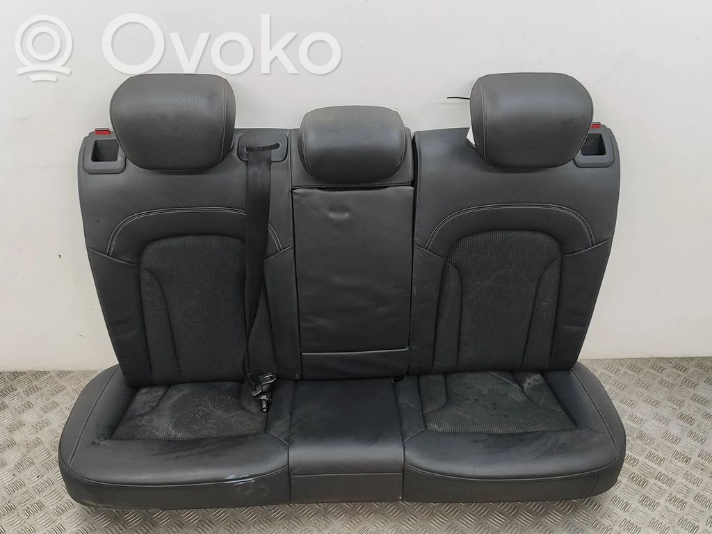 Takaistuin   8U0885375A,8U0885776C