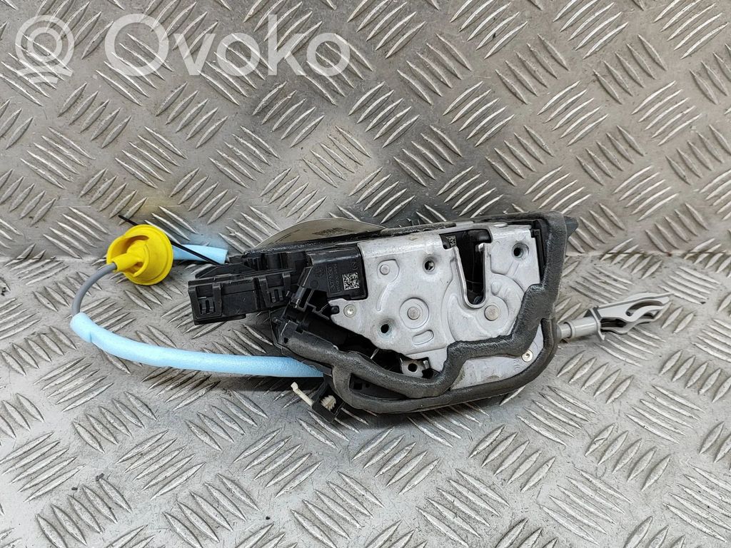 BMW iX Zamek drzwi tylnych 