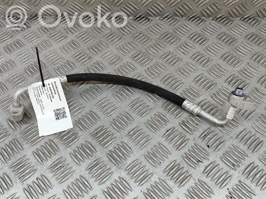 BMW iX Ilmastointilaitteen putki (A/C) 
