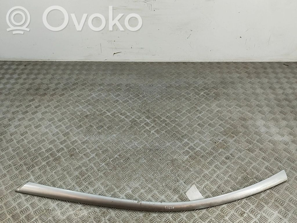 Mitsubishi 3000 GT Windshield trim 