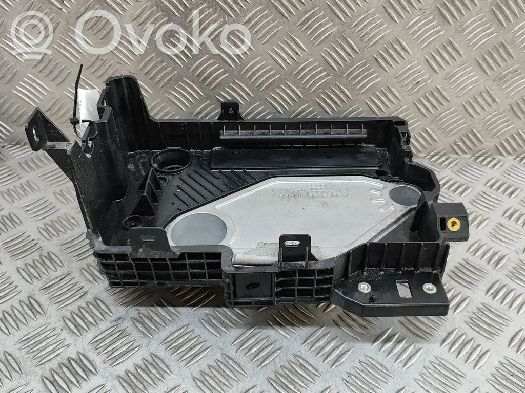 Nissan Juke II F16 Battery box tray 