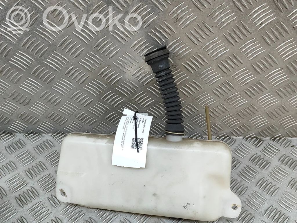 Mitsubishi 3000 GT Wischwasserbehälter 