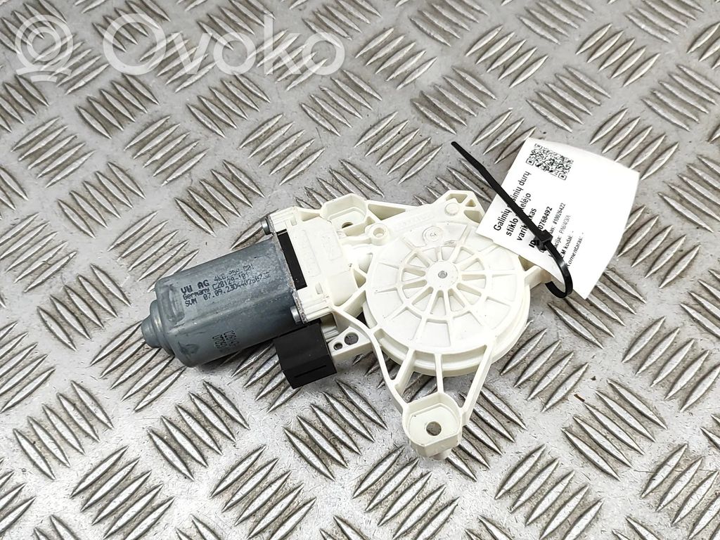 Volkswagen Touareg III Motor macara geam ușă spate 