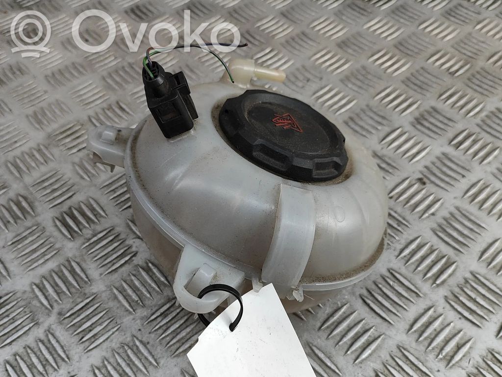Audi A3 S3 8V Vase d'expansion / réservoir de liquide de refroidissement
