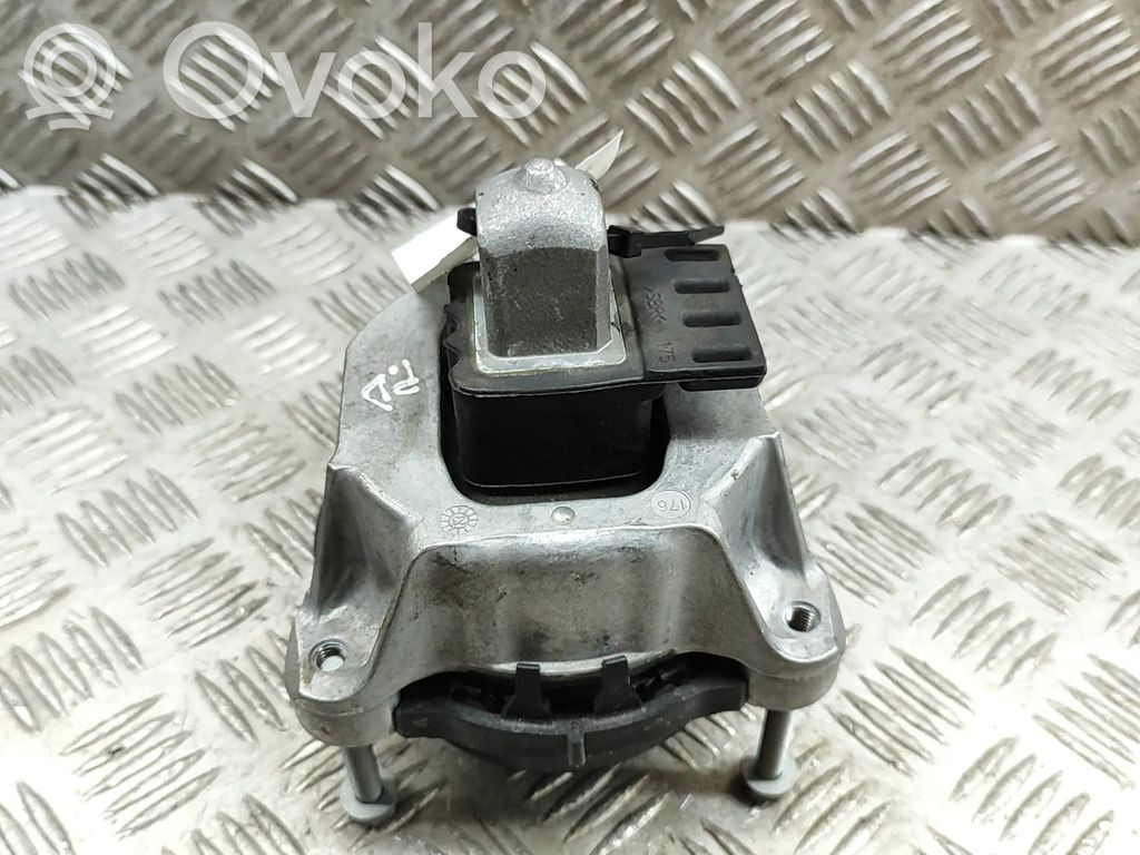 BMW X7 G07 Engine mount bracket 