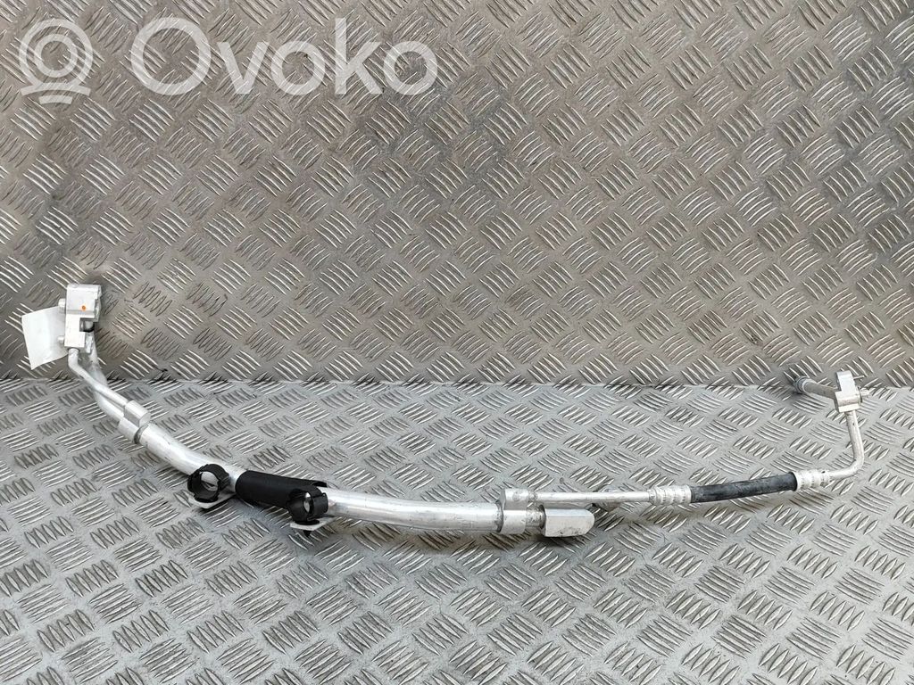 BMW X5 G05 Ilmastointilaitteen putki (A/C) 
