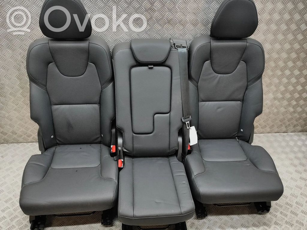 Asiento trasero   32403797,31498815,32403796