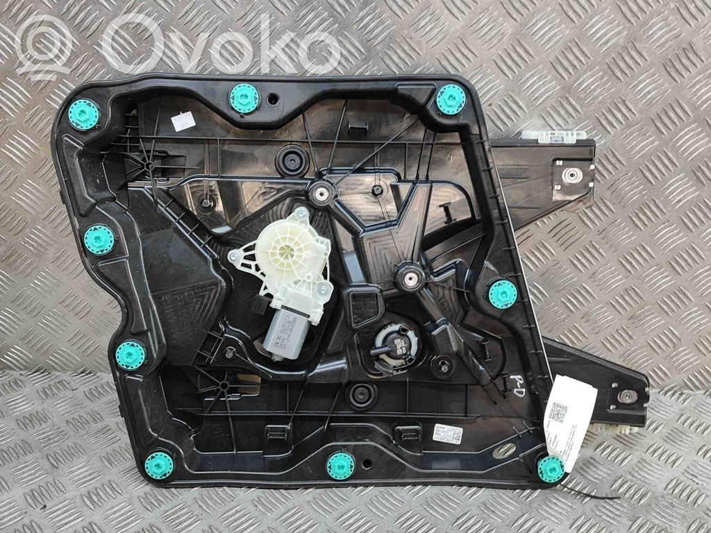 Audi Q4 e-tron Alzacristalli della portiera anteriore con motorino