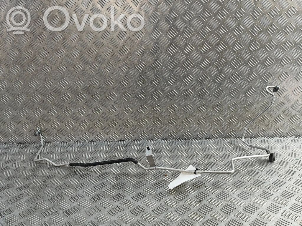 Ilmastointilaitteen putki (A/C)   92440VB802
