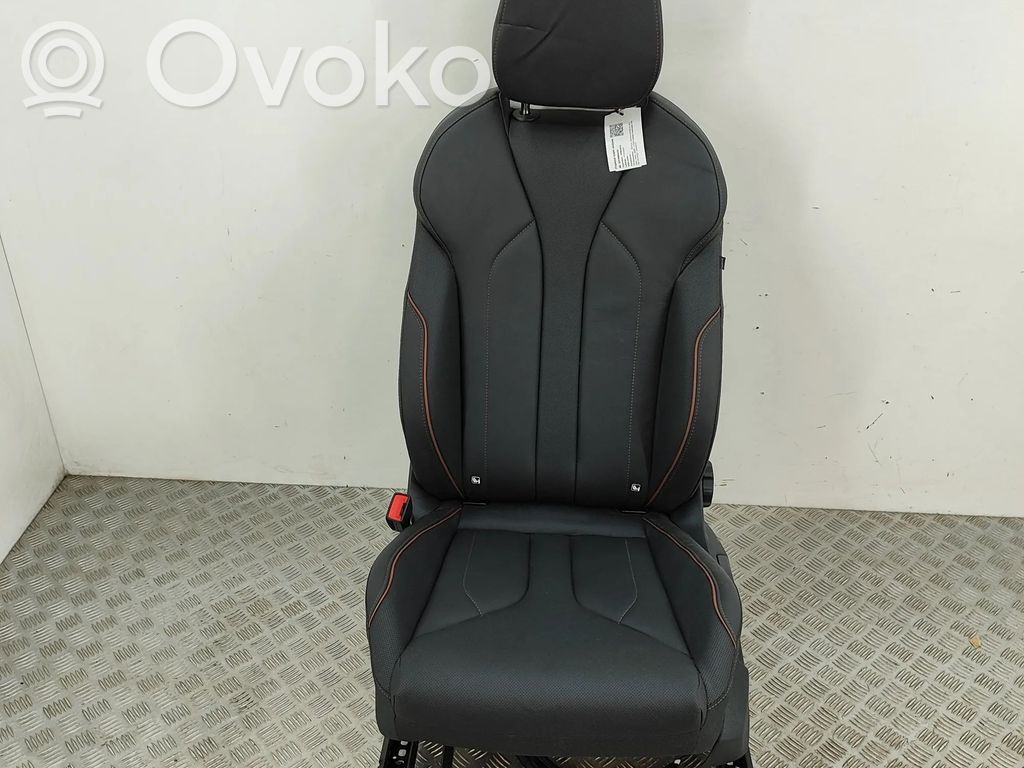 Skoda Enyaq iV Kuljettajan istuin 