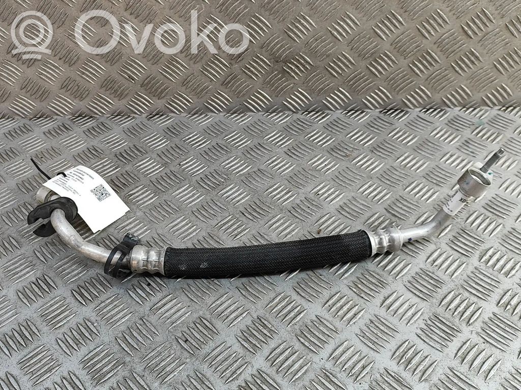 Tesla Model X Ilmastointilaitteen putki (A/C) 