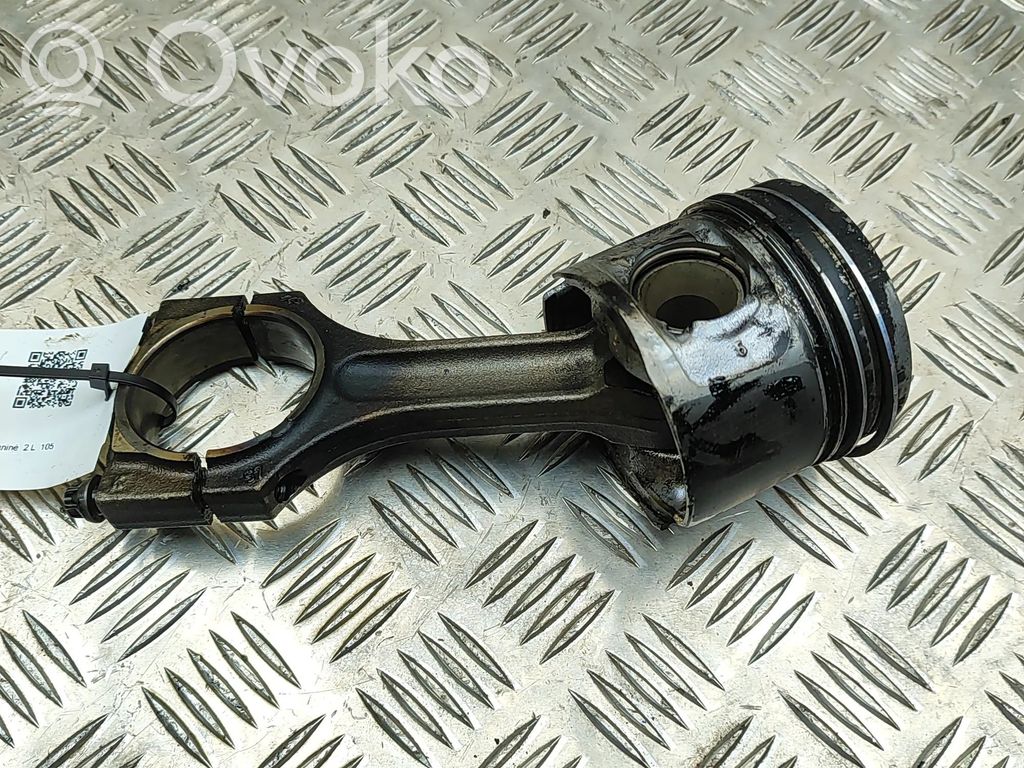 BMW 1 E81 E87 Piston 