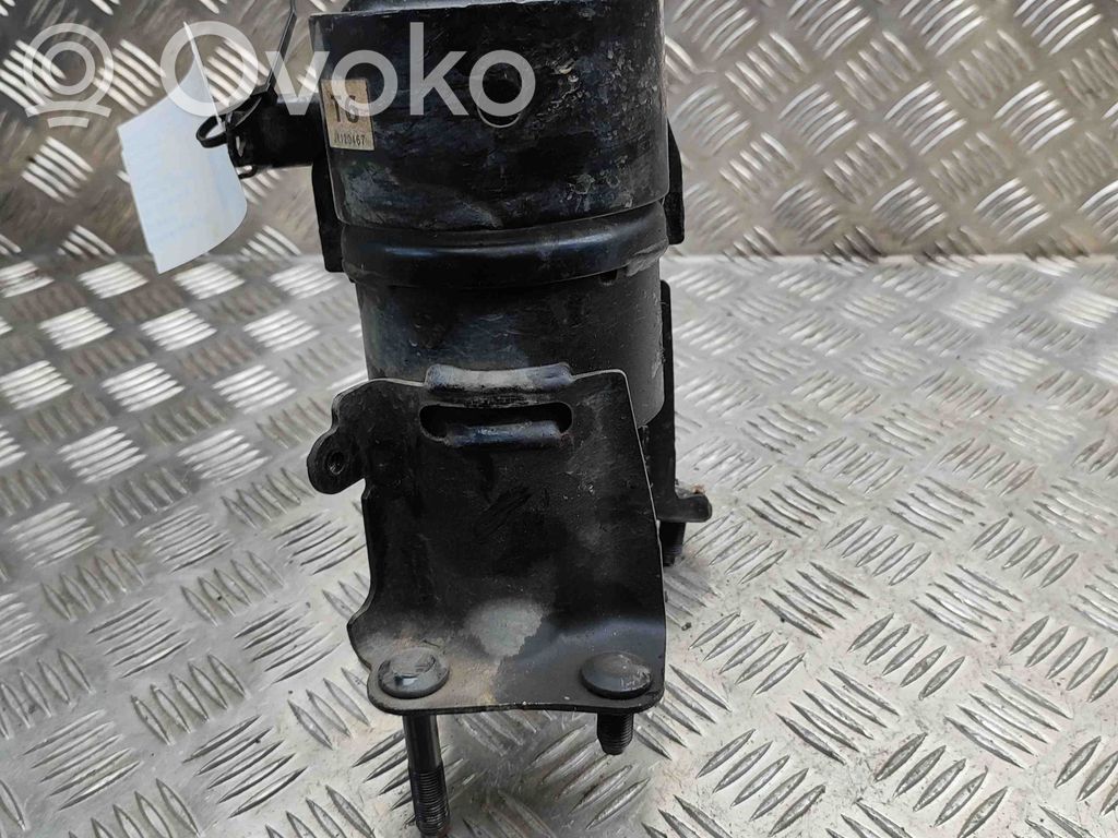 Toyota RAV 4 (XA50) Engine mount bracket 