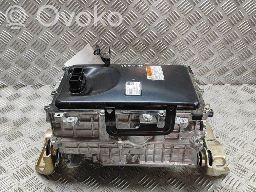 Toyota Yaris Cross Falownik / Przetwornica napięcia 
