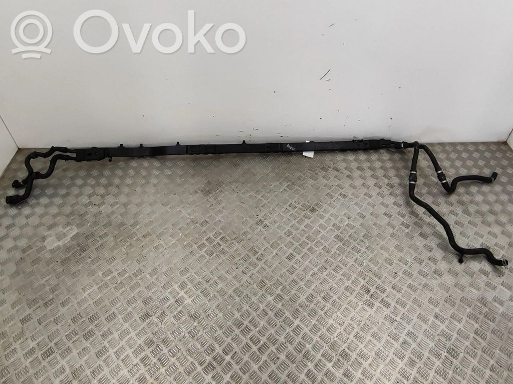 Volvo XC40 Conductă/furtun lichid de răcire motor 