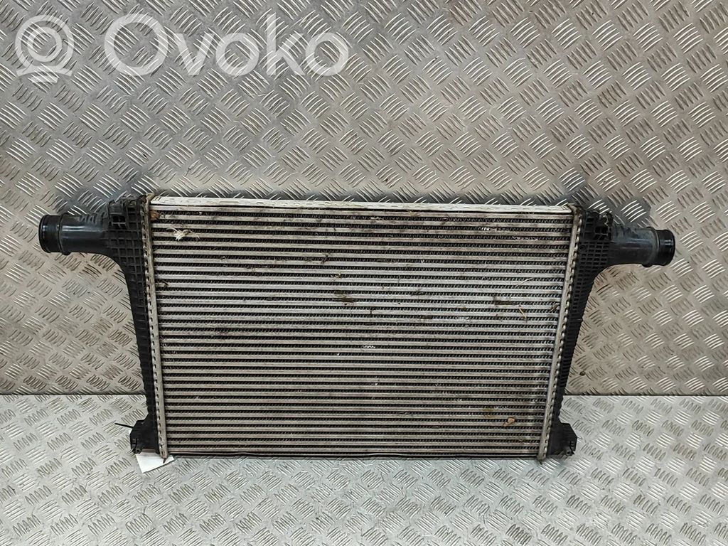 Audi Q7 4M Interkūlerio radiatorius 