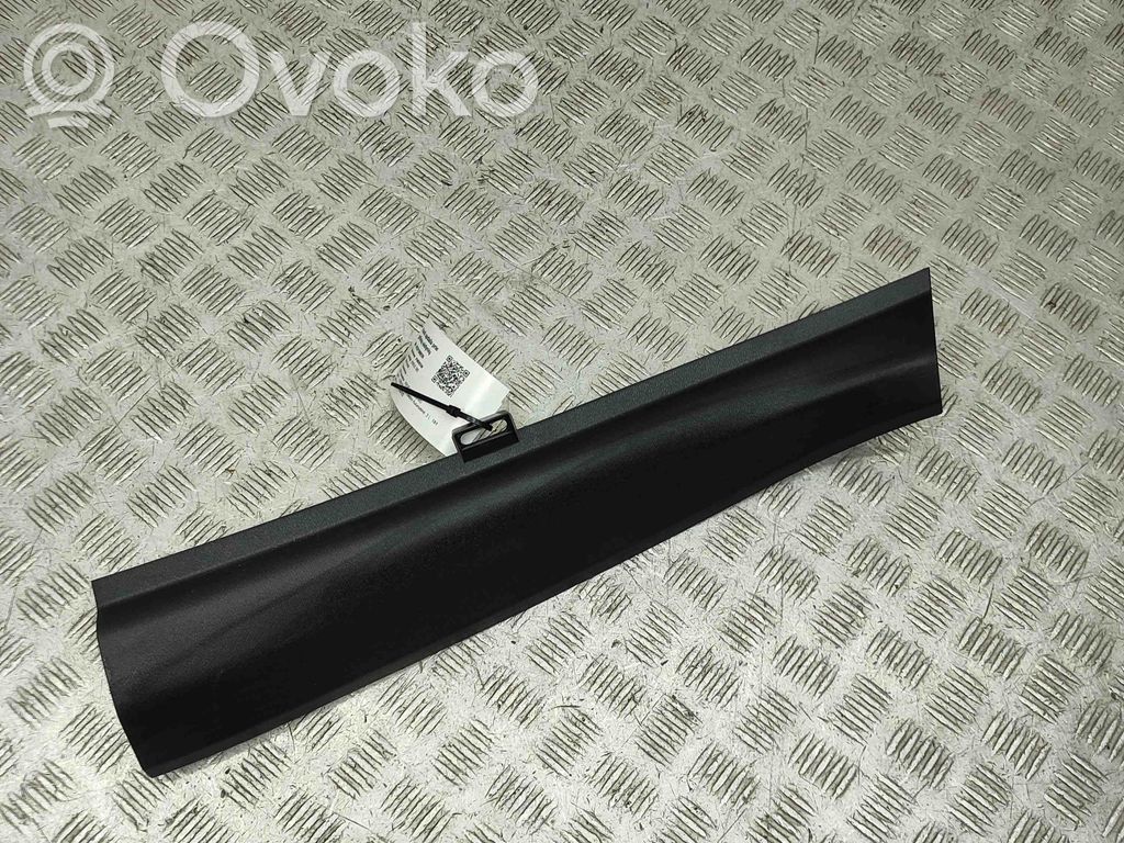 Volvo XC60 Rivestimento inferiore laterale del sedile posteriore 