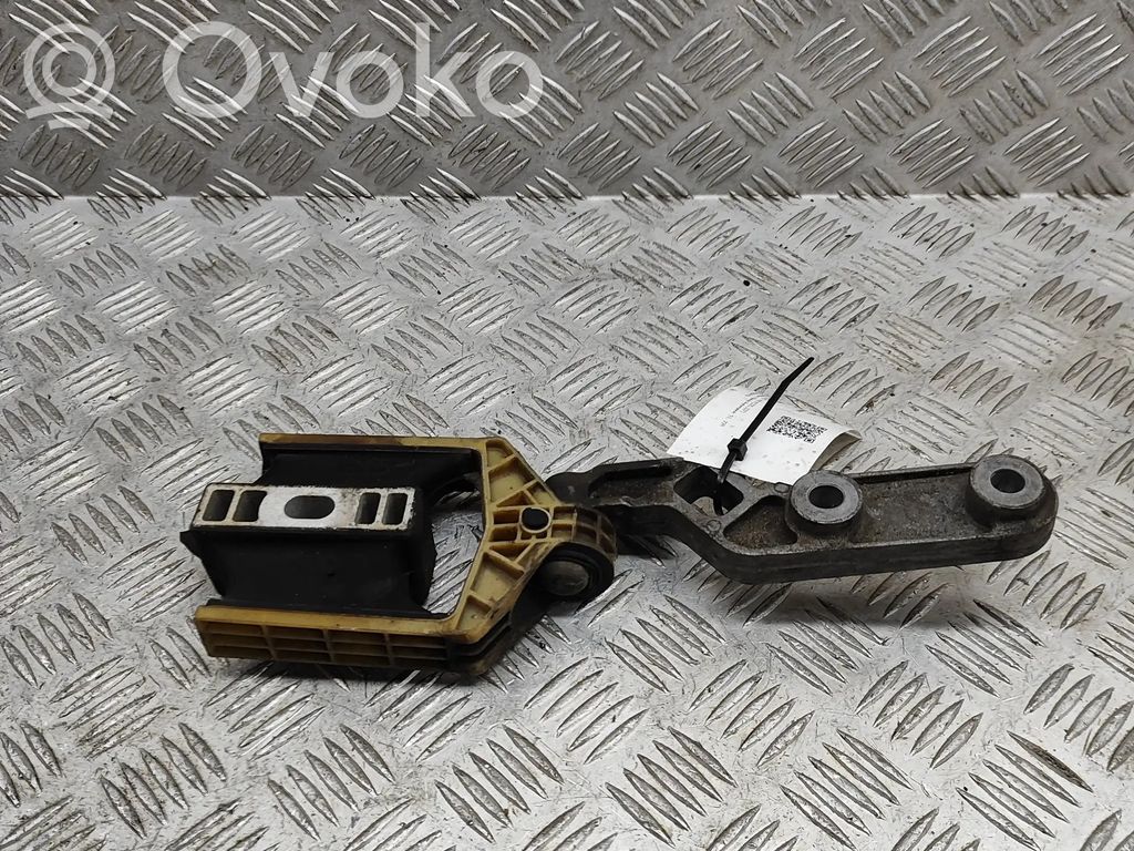 Volvo V60 Wspornik / Mocowanie silnika 