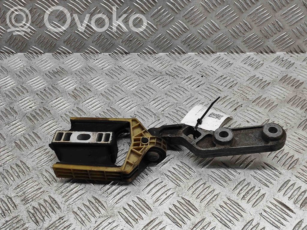 Volvo V60 Suport tampon motor 