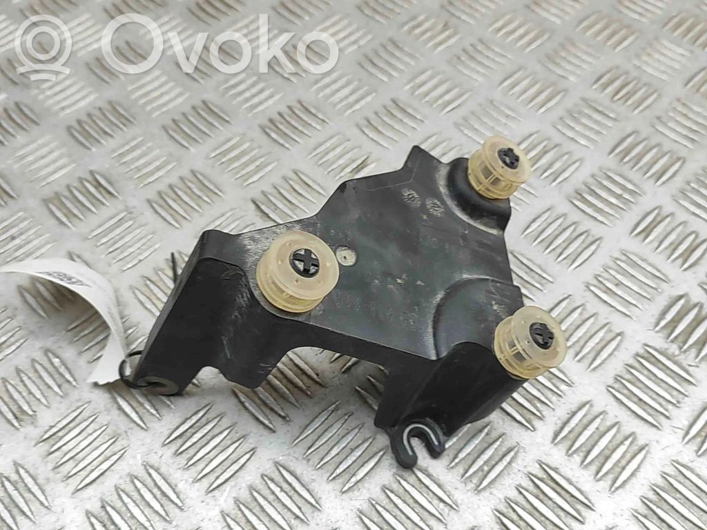 Skoda Enyaq iV ABS-pumpun kiinnike 