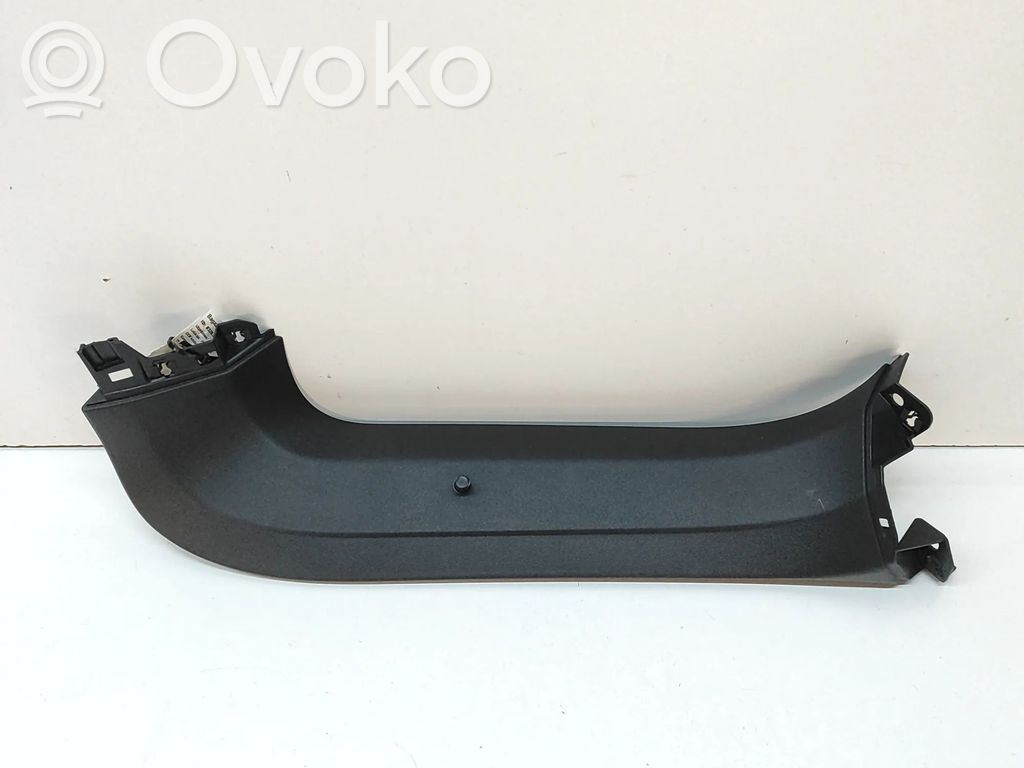 Moldura de la puerta trasera   9Y3867608A