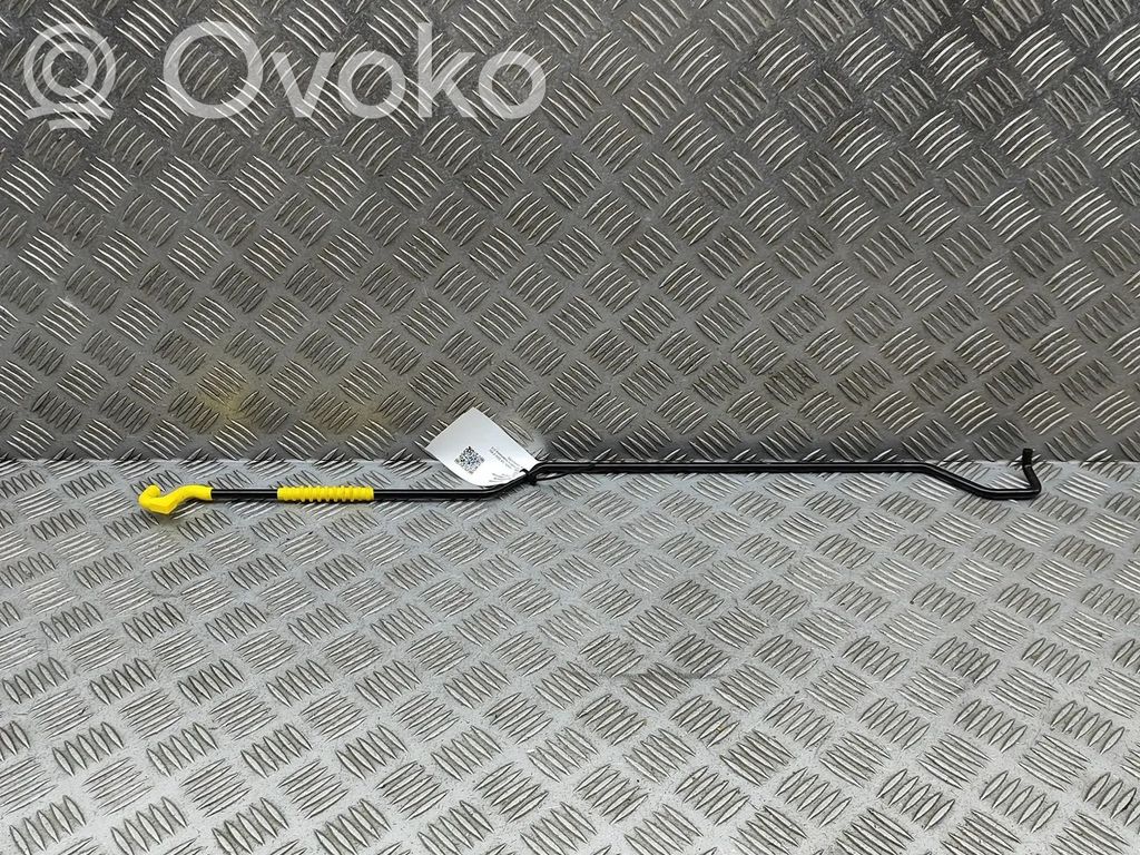 Audi Q4 e-tron Konepellin tuen vastakappale 