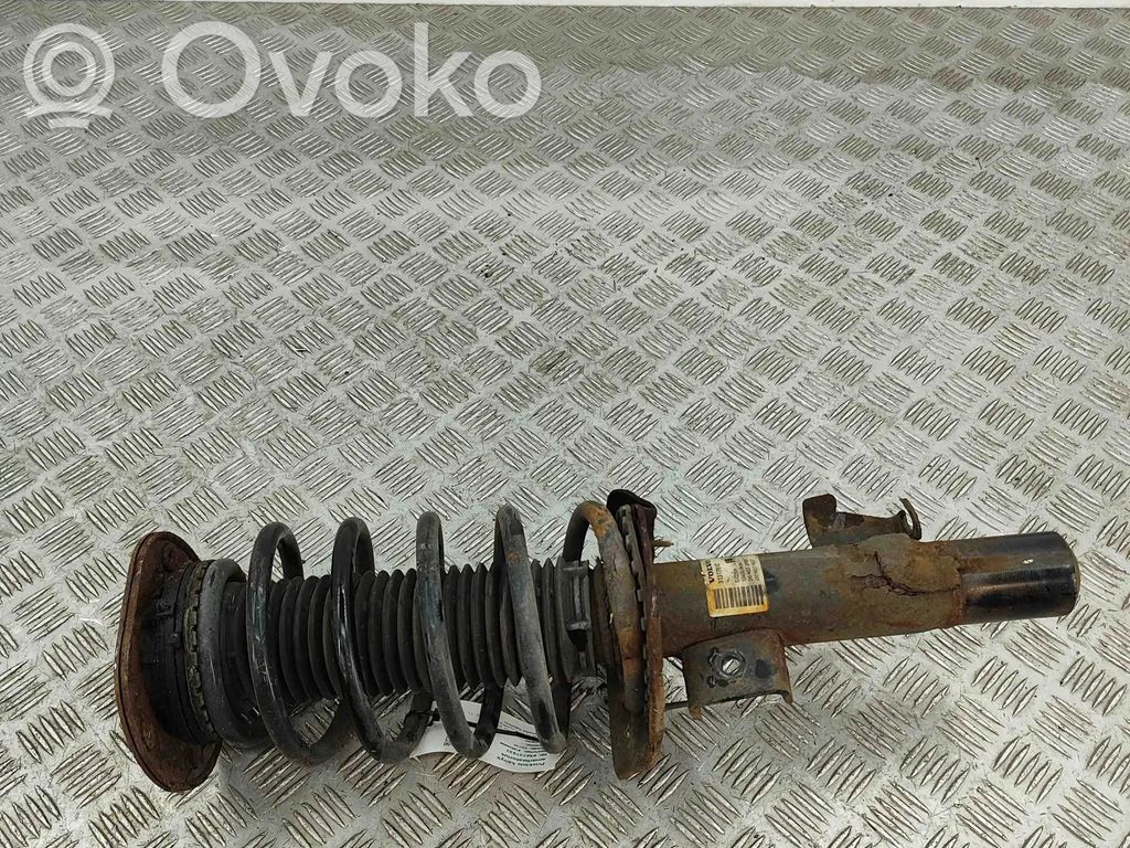 Volvo V70 Amortyzator przedni 