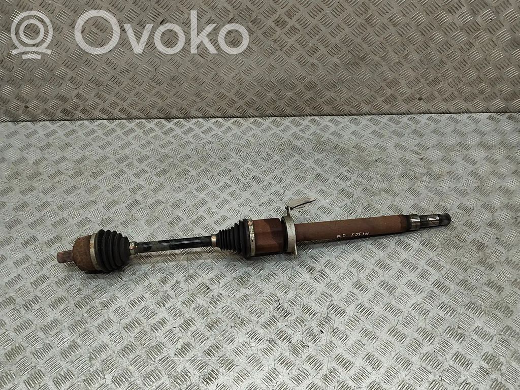 Volvo XC40 Półoś przednia 