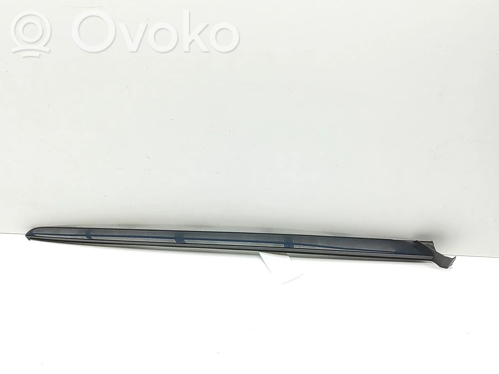 Peugeot 3008 II Rivestimento parabrezza