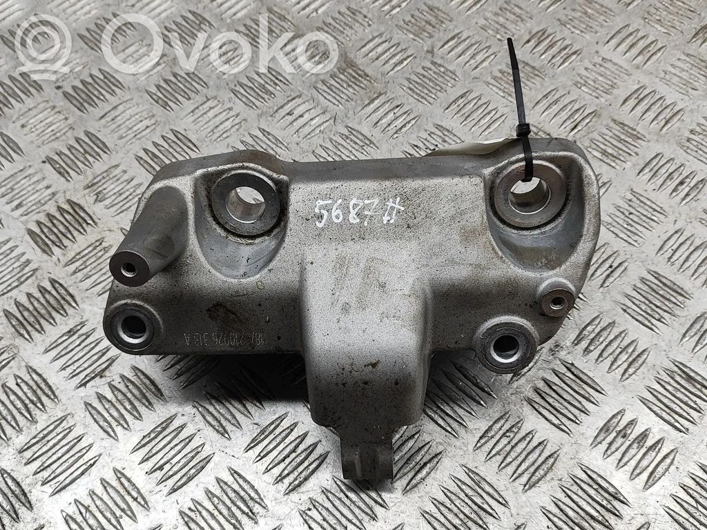 Volvo C40 Engine mounting bracket 