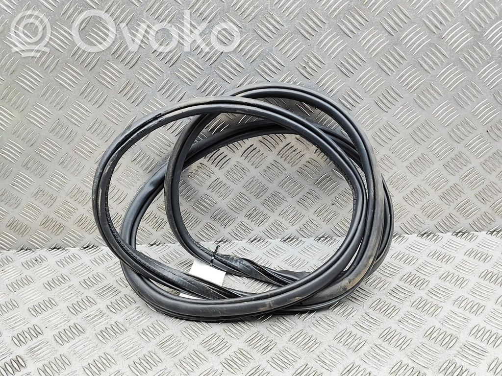 Volvo C40 Takaoven kumitiiviste 
