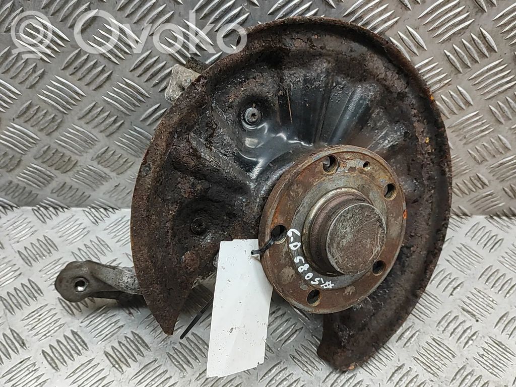 Volkswagen PASSAT B8 Cubo de rueda trasera