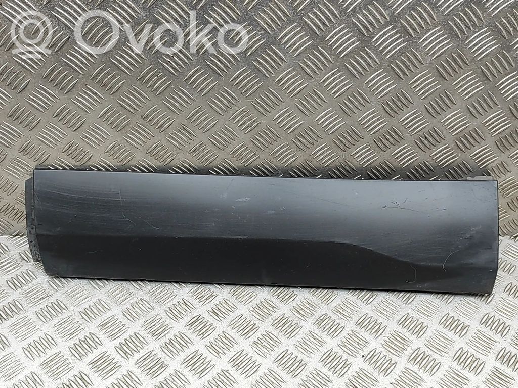 Land Rover Discovery Sport Listwa drzwi tylnych 