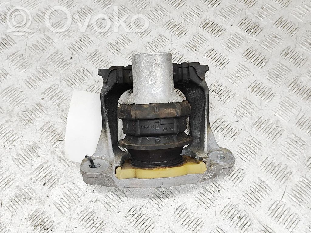 BMW X3 G01 Engine mount bracket 