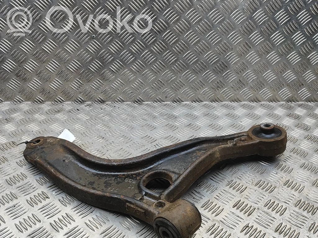 Renault Master III Front lower control arm/wishbone 