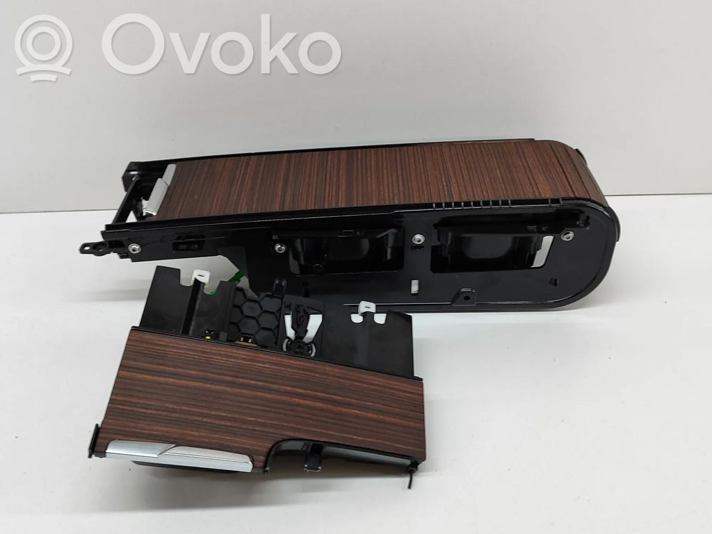 Volvo XC60 Uchwyt na kubek deski rozdzielczej 