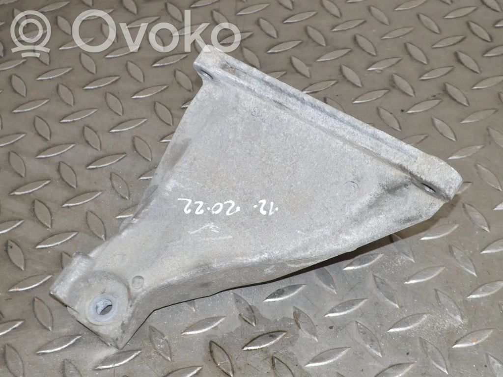 BMW 3 E90 E91 Engine mounting bracket 