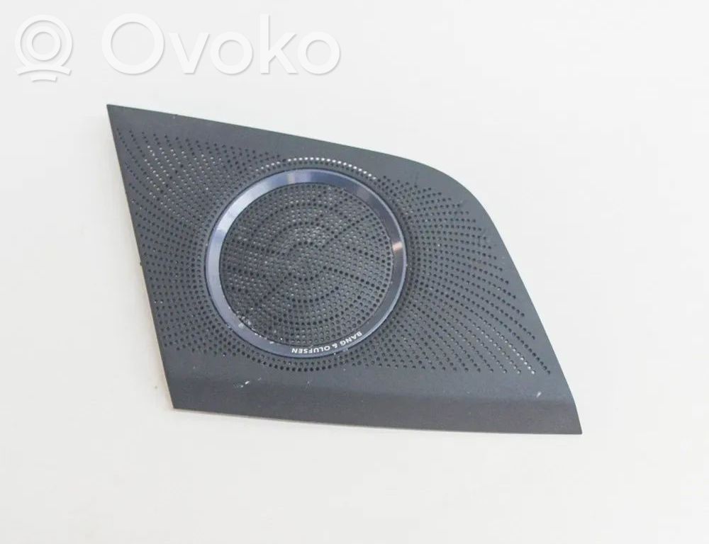 Cache enceinte centrale   8T0857228A