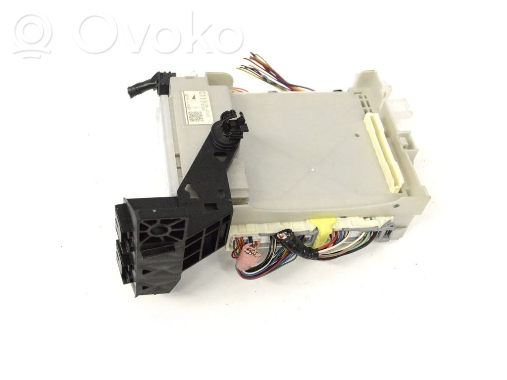 Toyota Prius (XW30) Unidad de control/módulo de carrocería central 